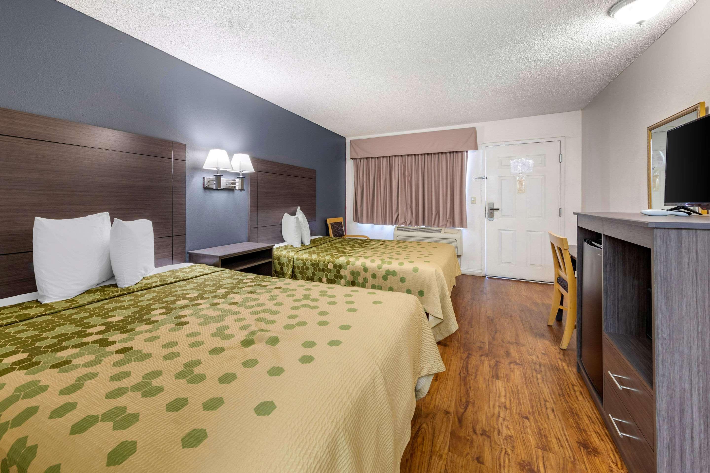 Econo Lodge On Historic Route 66 Barstow Buitenkant foto