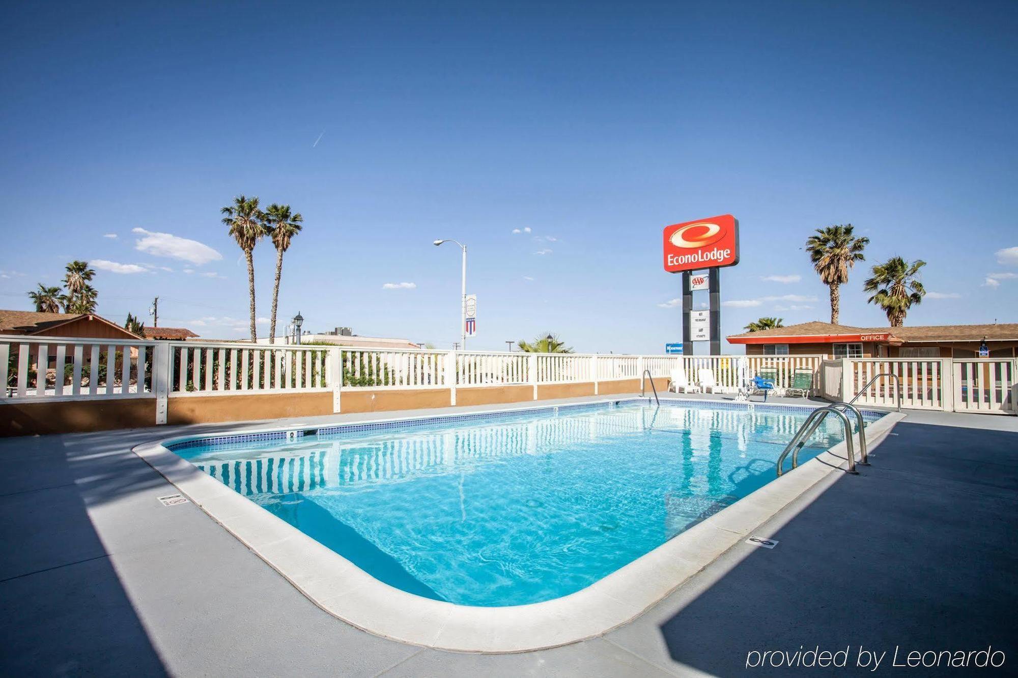 Econo Lodge On Historic Route 66 Barstow Buitenkant foto